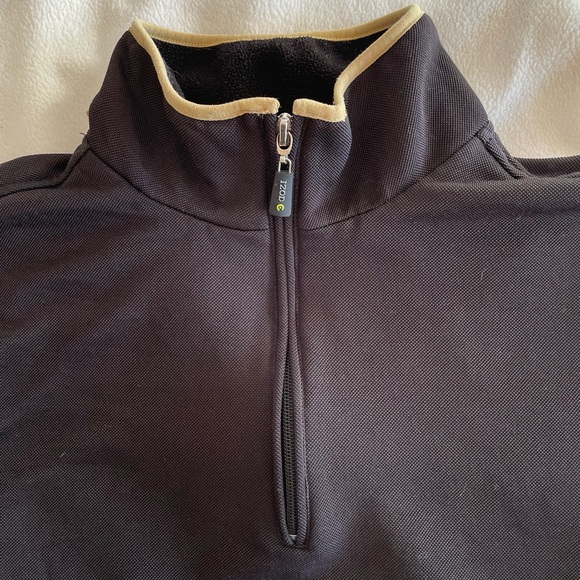 Black Quarter Zip - Medium - Picture 3 of 4